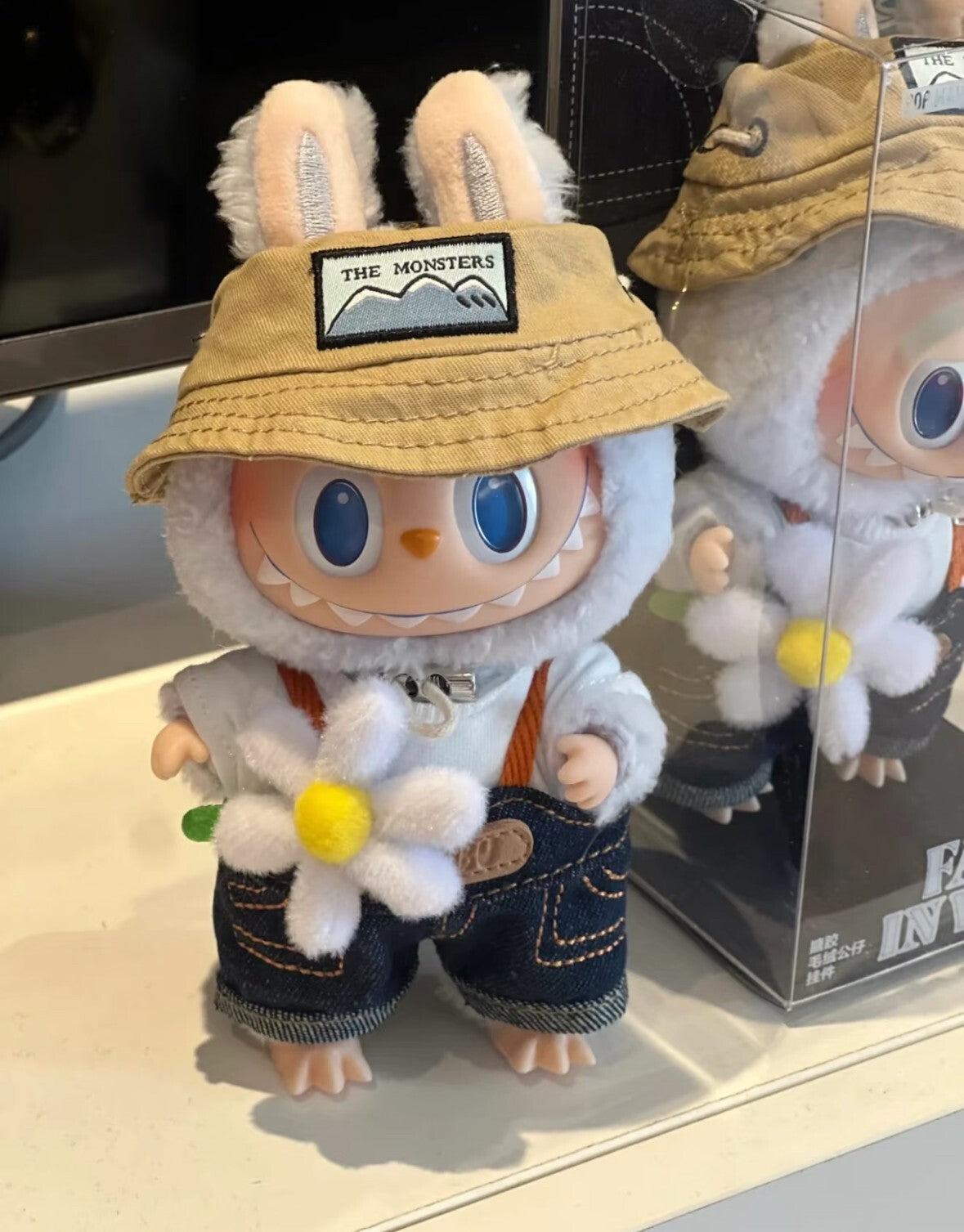 Labubu Doll Fall In Wild Vinyl Plush Doll Pendant